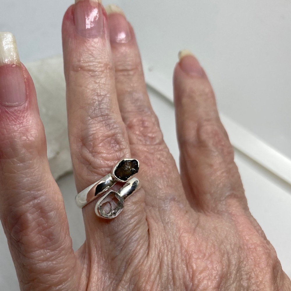 GENUINE CZECH MOLDAVITE RING - Picture 2 of 9